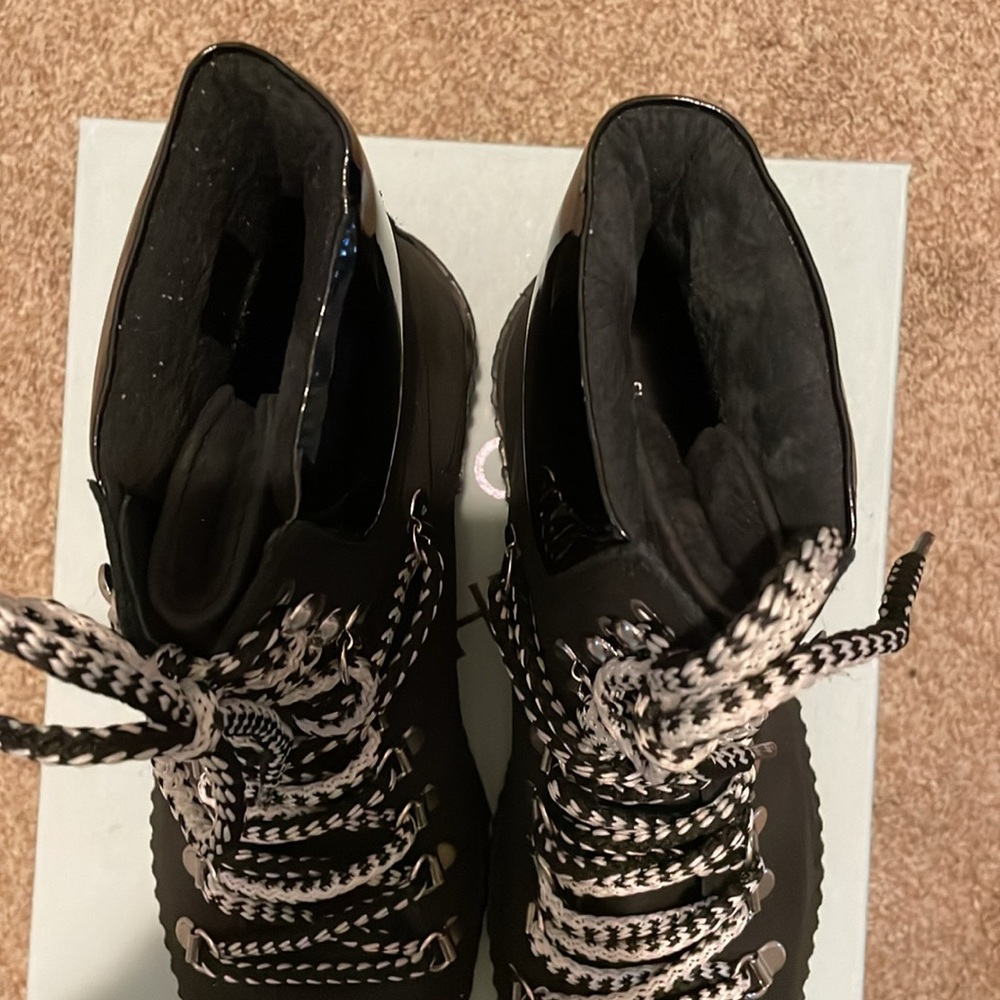 Boots - Picture 6 of 7